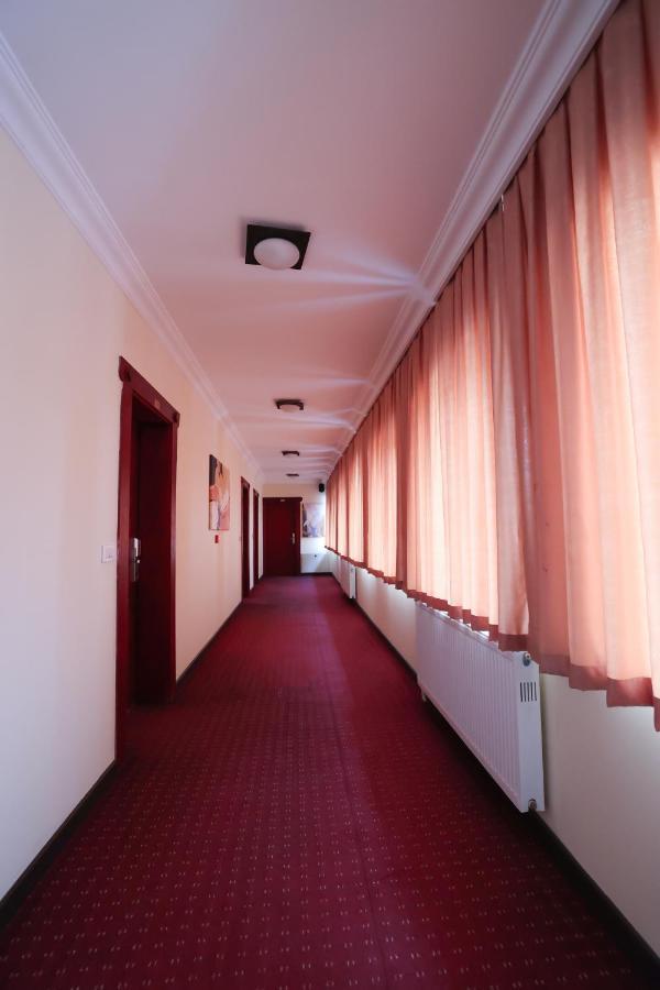 Hotel Lybeten Ferizaj Extérieur photo