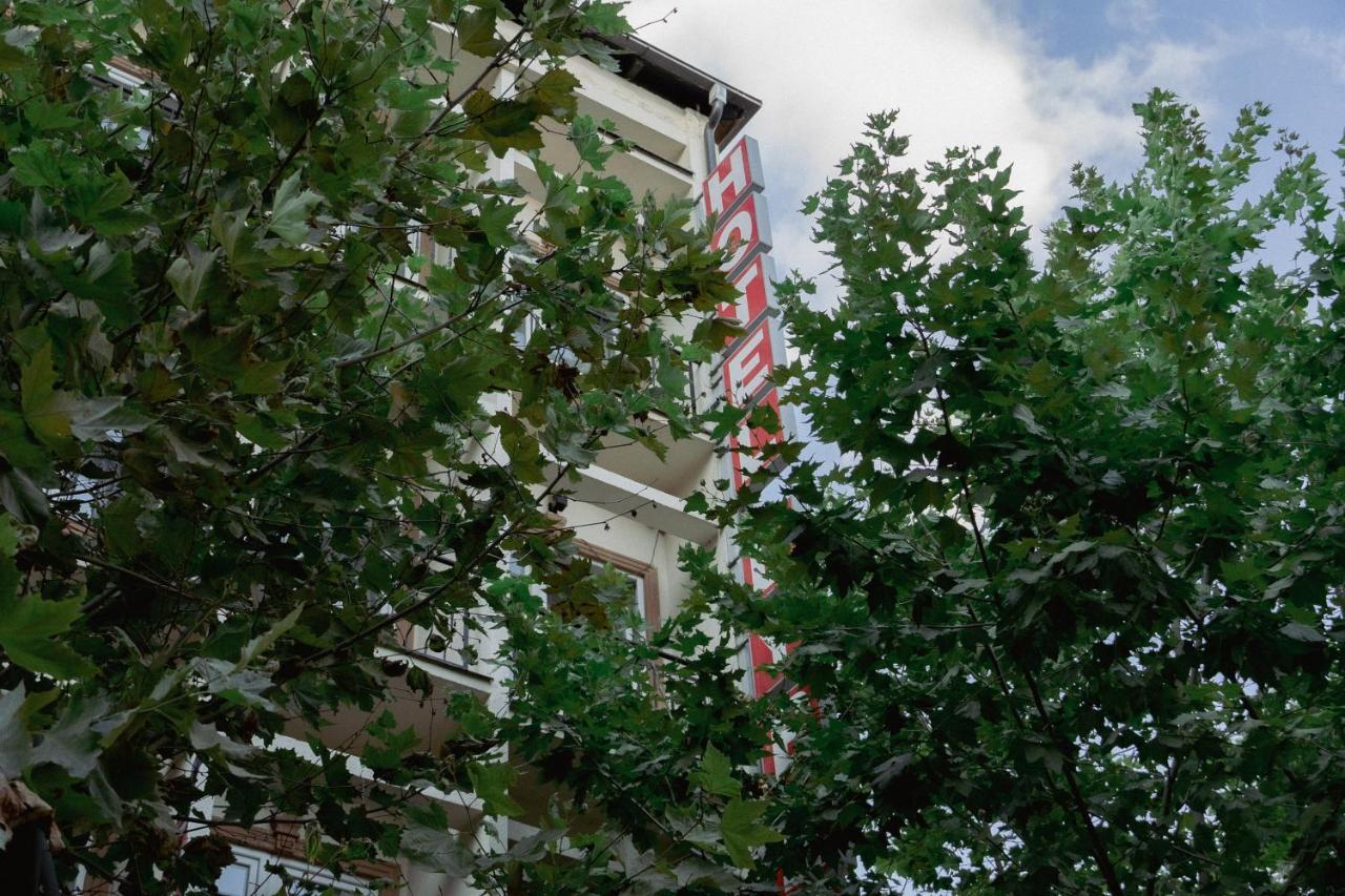 Hotel Lybeten Ferizaj Extérieur photo